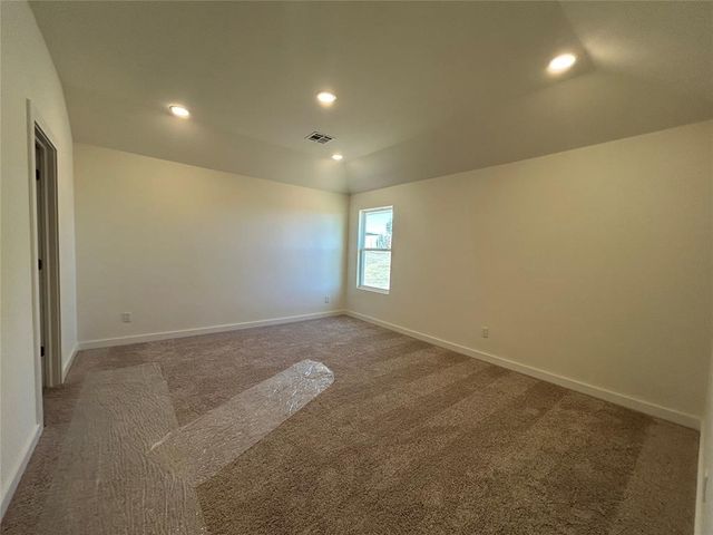 10124 Pennington Street, Harrah, OK 73045