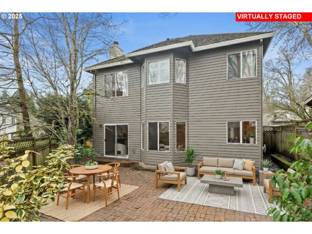 14390 CAMDEN Ln, Lake Oswego, OR 97035