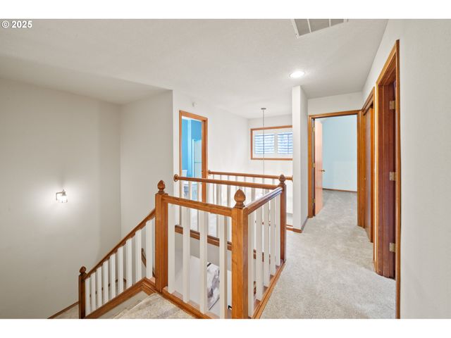 14390 CAMDEN Ln, Lake Oswego, OR 97035