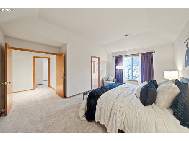 14390 CAMDEN Ln, Lake Oswego, OR 97035