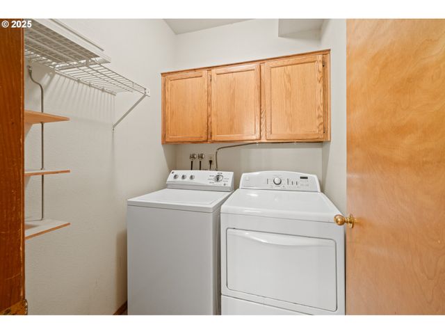 14390 CAMDEN Ln, Lake Oswego, OR 97035