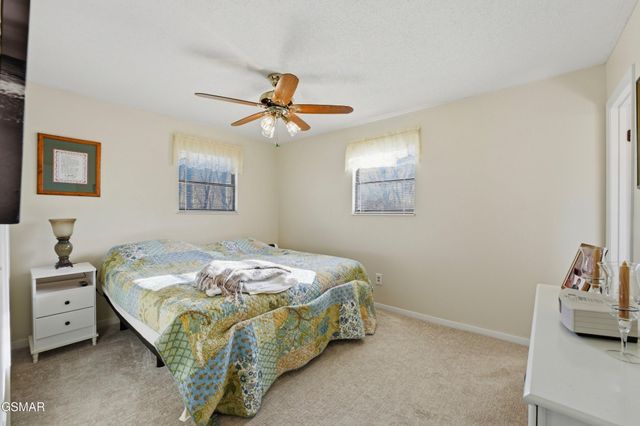 728 Schneider Lane, Sevierville, TN 37862