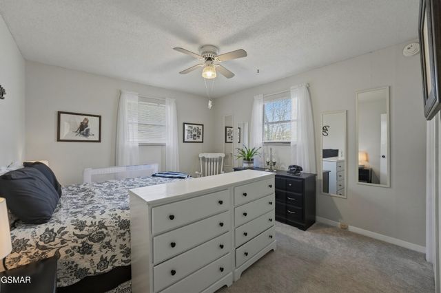 728 Schneider Lane, Sevierville, TN 37862