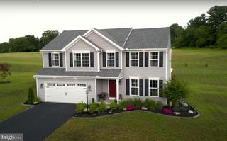 3529 FOX POINTE LN, York, PA 17404