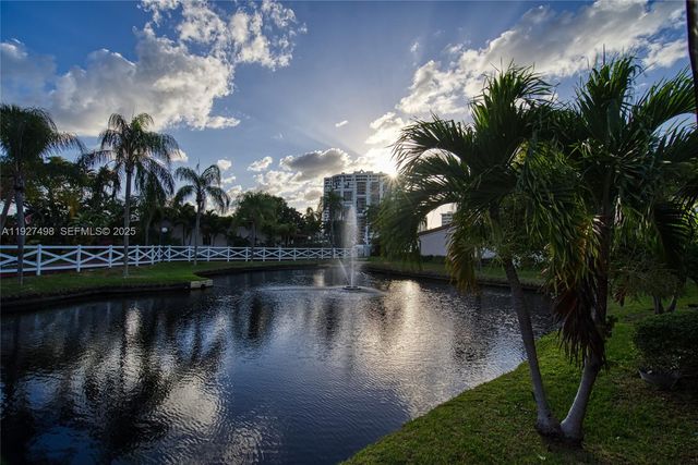 2669 S Parkview Dr, Hallandale Beach, FL 33009