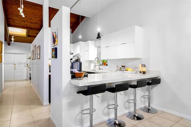 2669 S Parkview Dr, Hallandale Beach, FL 33009