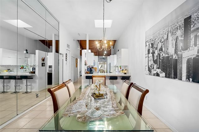 2669 S Parkview Dr, Hallandale Beach, FL 33009