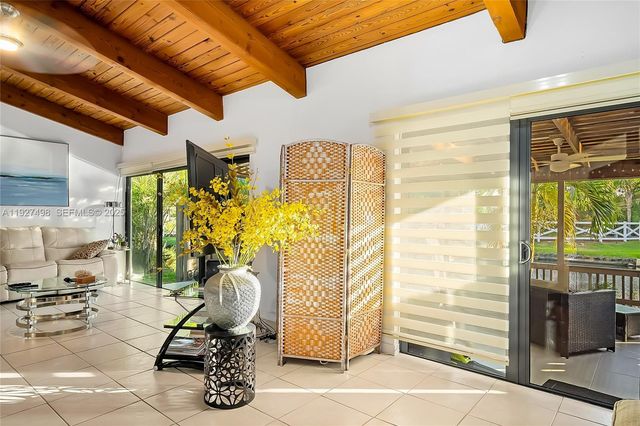 2669 S Parkview Dr, Hallandale Beach, FL 33009