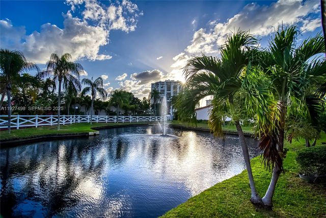 2669 S Parkview Dr, Hallandale Beach, FL 33009