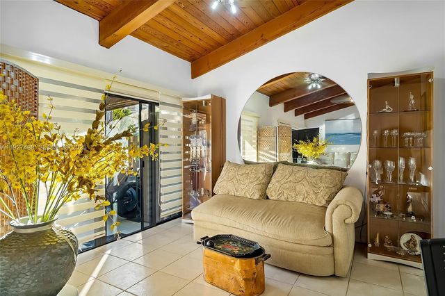 2669 S Parkview Dr, Hallandale Beach, FL 33009