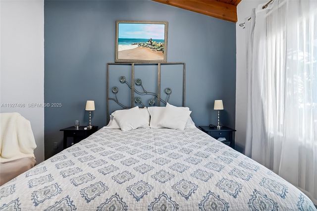 2669 S Parkview Dr, Hallandale Beach, FL 33009