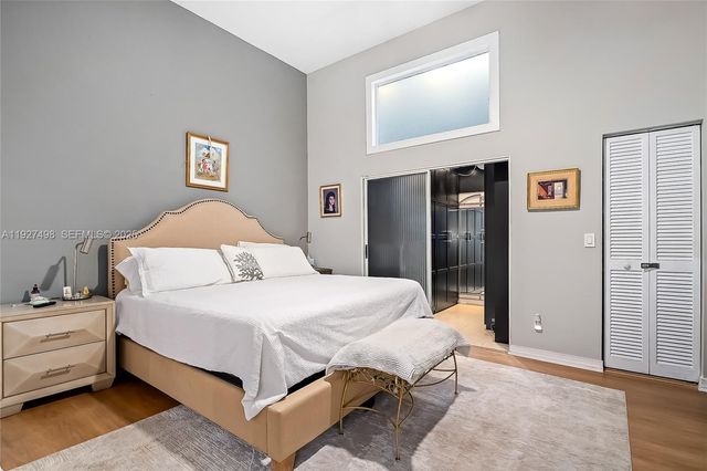 2669 S Parkview Dr, Hallandale Beach, FL 33009