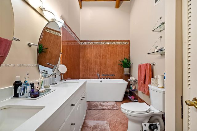 2669 S Parkview Dr, Hallandale Beach, FL 33009