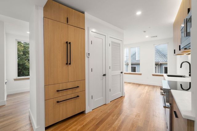 58 Kent 304, Brookline, MA 02445