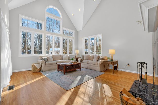 141 Sidney Court, Yorktown Heights, NY 10598