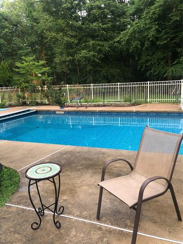 141 Sidney Court, Yorktown Heights, NY 10598