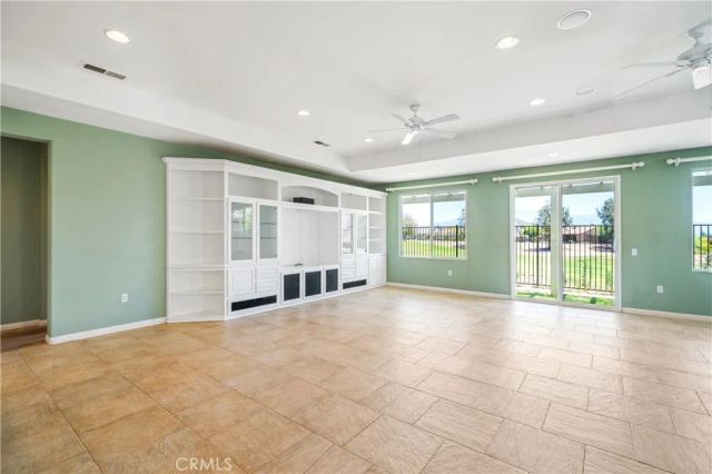 570 Olazabal Dr, Hemet, CA 92545