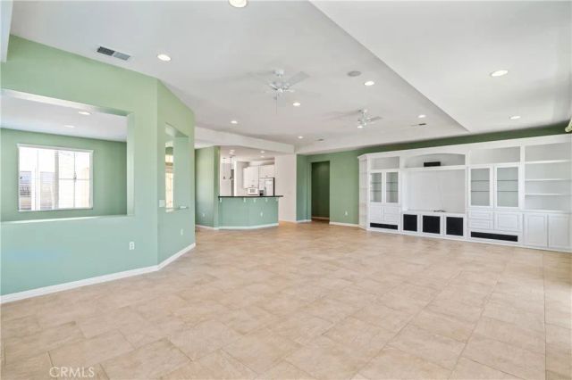 570 Olazabal Dr, Hemet, CA 92545