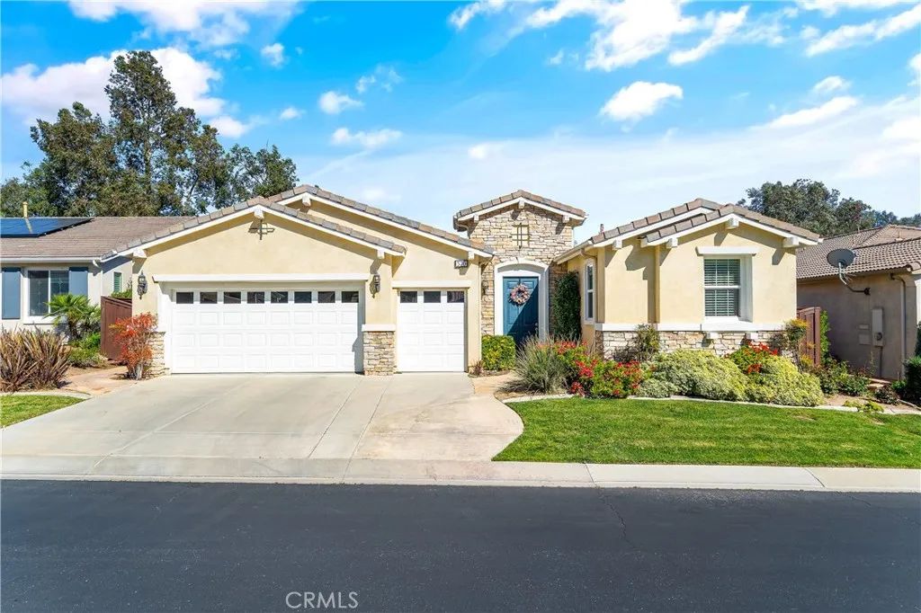 570 Olazabal Dr, Hemet, CA 92545