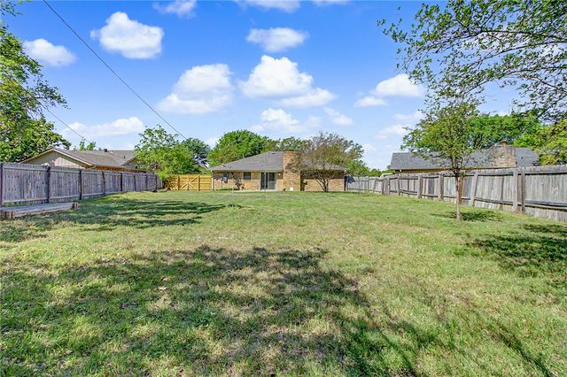 1612 Treehouse Trail, College Station, TX 77845