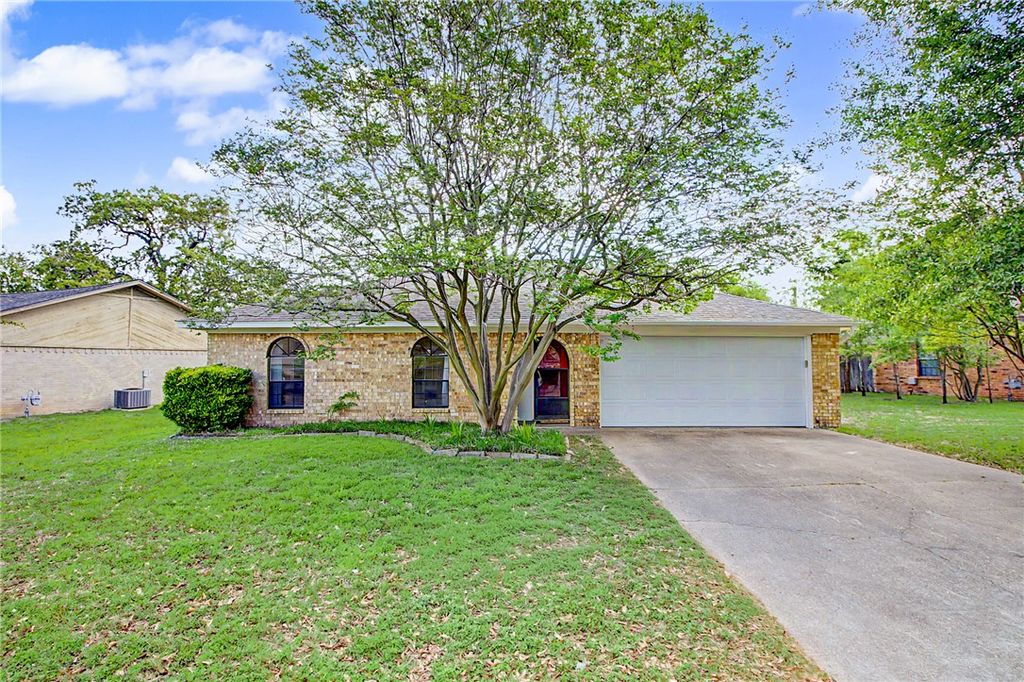 1612 Treehouse Trail, College Station, TX 77845