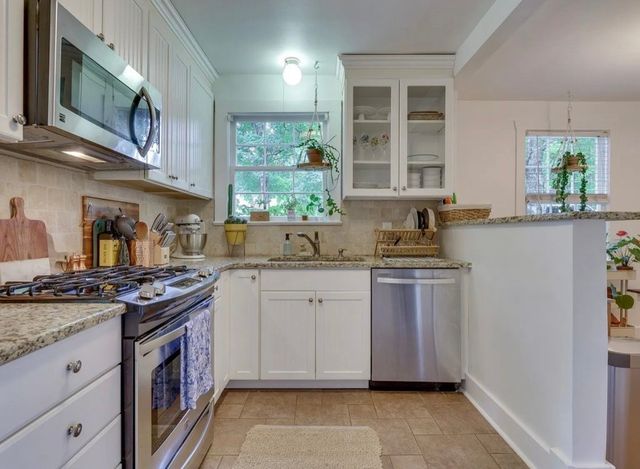 2725 Sharondale Ct, Nashville, TN 37215