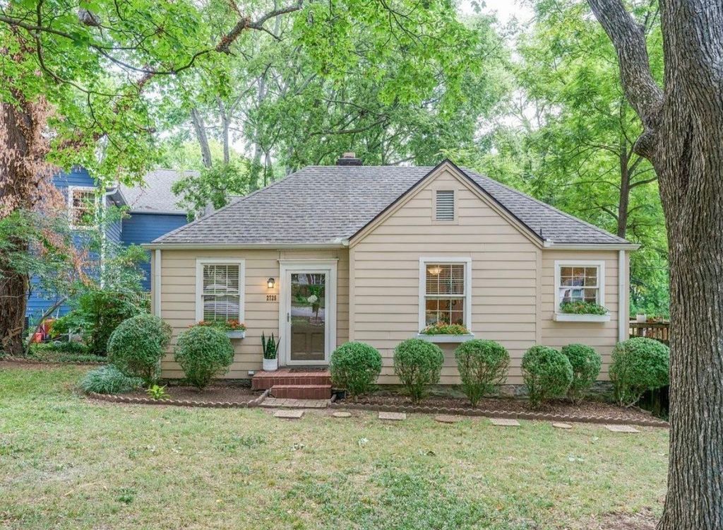 2725 Sharondale Ct, Nashville, TN 37215