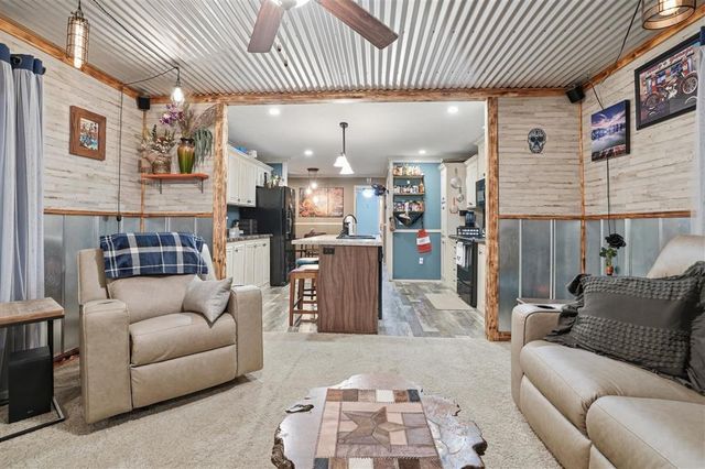 16348 Willie Road, Iowa, LA 70647