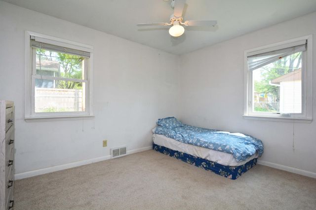 2083 Orange Avenue E, Saint Paul, MN 55119