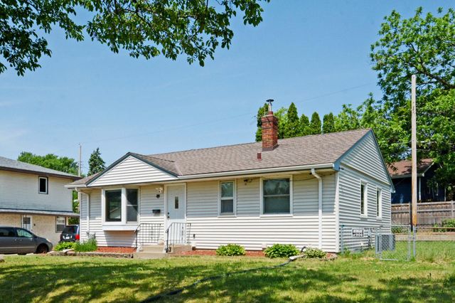 2083 Orange Avenue E, Saint Paul, MN 55119