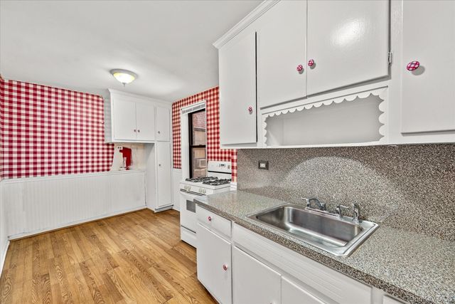 83-77 Woodhaven Boulevard 3F, Woodhaven, NY 11421