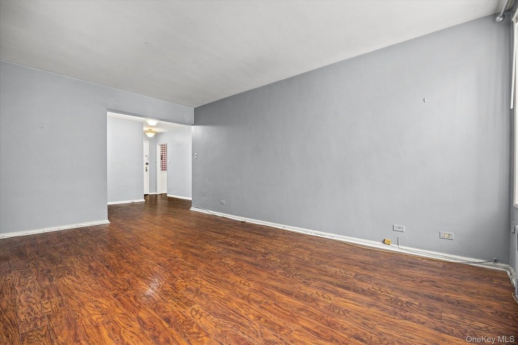 83-77 Woodhaven Boulevard 3F, Woodhaven, NY 11421 — photo 3