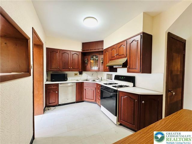 2619 Broad Street, Palmer Twp, PA 18045