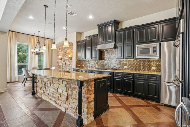 22715 Colibries, San Antonio, TX 78261