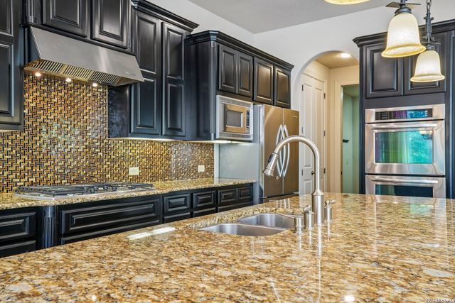 22715 Colibries, San Antonio, TX 78261
