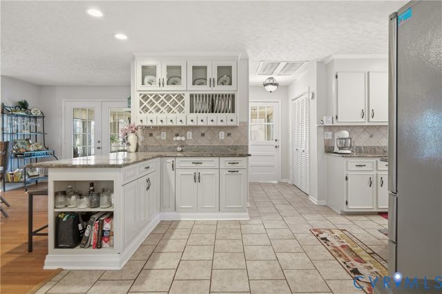 107 Oxford Rd, Hopewell, VA 23860