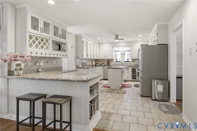 107 Oxford Rd, Hopewell, VA 23860