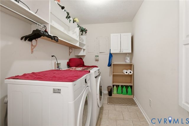 107 Oxford Rd, Hopewell, VA 23860