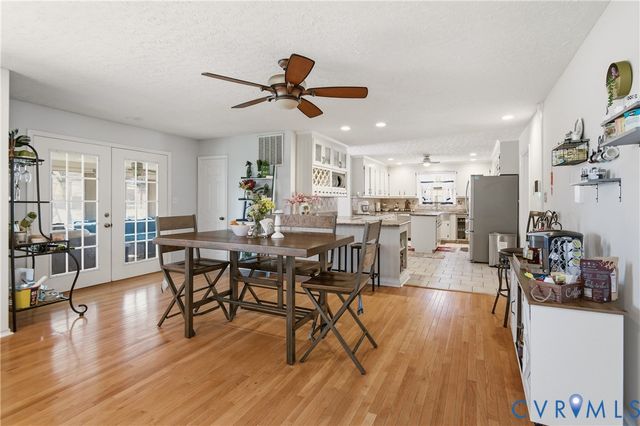 107 Oxford Rd, Hopewell, VA 23860