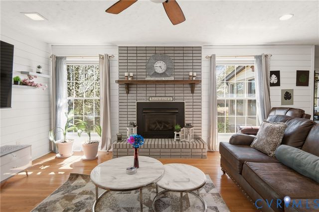 107 Oxford Rd, Hopewell, VA 23860