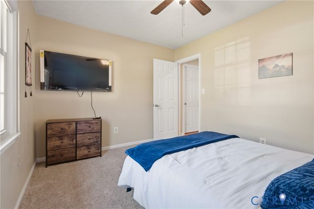 107 Oxford Rd, Hopewell, VA 23860