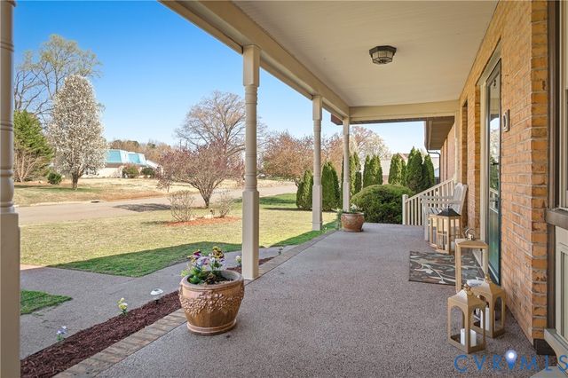 107 Oxford Rd, Hopewell, VA 23860