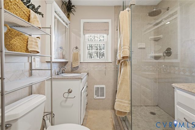 107 Oxford Rd, Hopewell, VA 23860