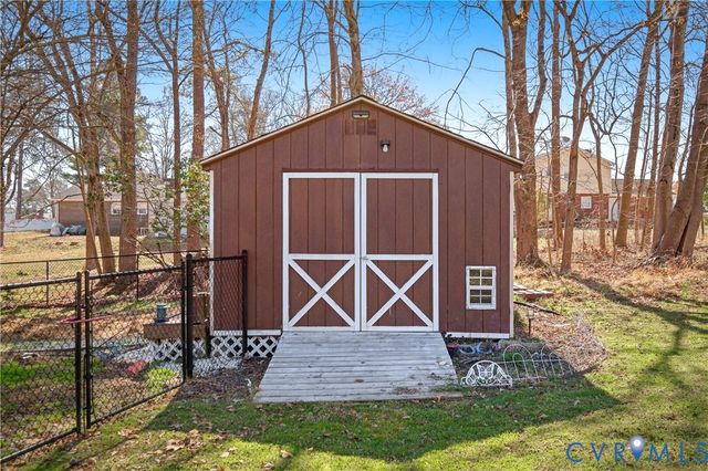 107 Oxford Rd, Hopewell, VA 23860