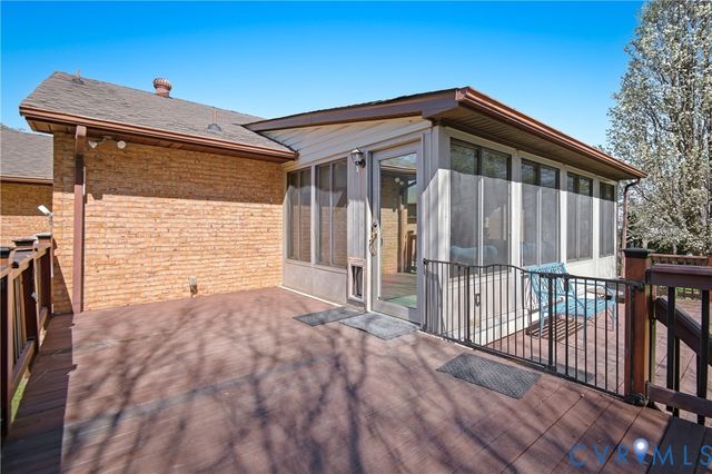 107 Oxford Rd, Hopewell, VA 23860