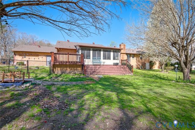 107 Oxford Rd, Hopewell, VA 23860