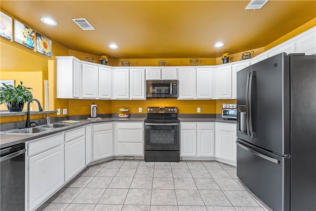 2406 Marylane Drive, Rogers, AR 72756