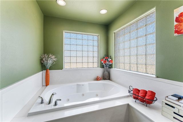 2406 Marylane Drive, Rogers, AR 72756