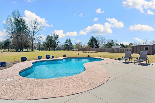 2406 Marylane Drive, Rogers, AR 72756