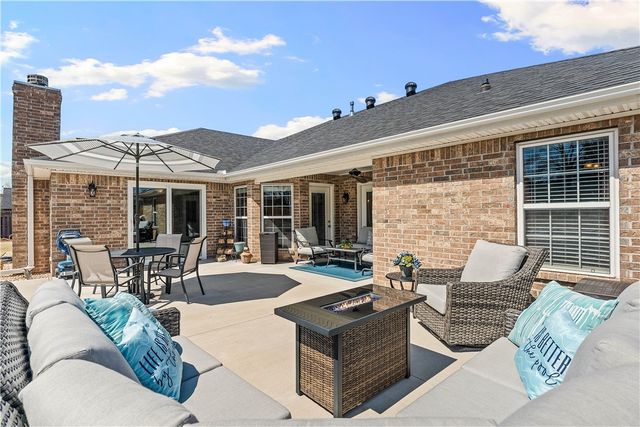 2406 Marylane Drive, Rogers, AR 72756